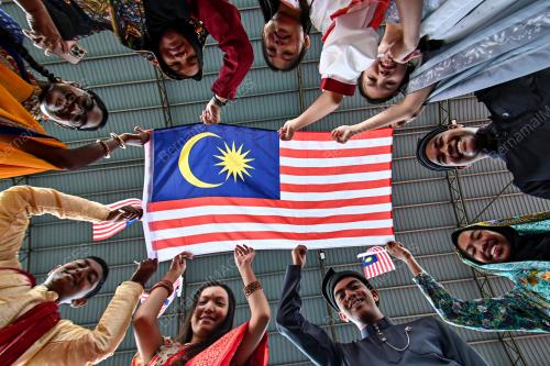 KIBARKAN JALUR GEMILANG