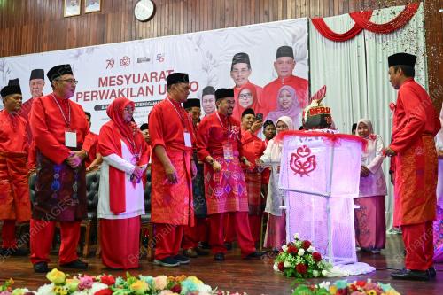 DATUK WIRA DR. ASYRAF WAJDI DUSUKI