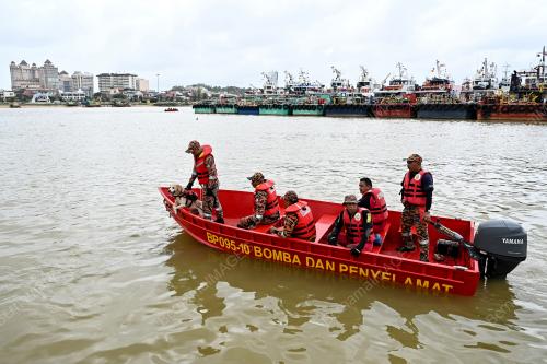 BOMBA SAR PEKERJA KAPAL