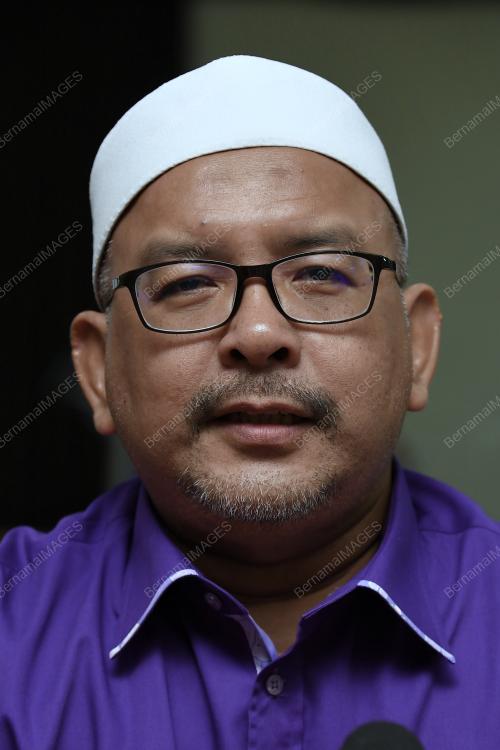 TR04_27122018_ANGKAT_BERAT