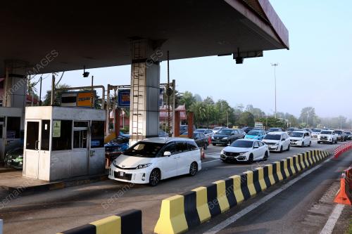 ALIRAN TRAFIK LEBUHRAYA PANTAI TIMUR 2