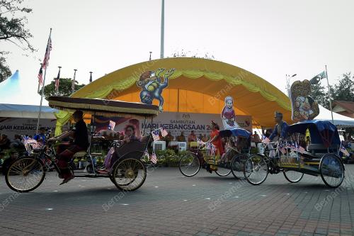 TR04_31082018_HARI_KEBANGSAAN_BN201808296896
