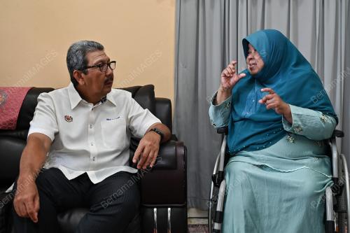 TAN SRI WAN AHMAD DAHLAN ABDUL AZIZ