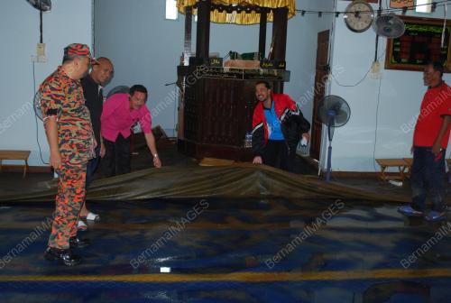 TR05_01012012_BANJIR
