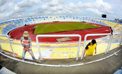 TR05_02032015_JKR_STADIUM