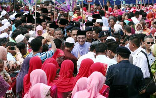 HISHAMUDDIN TUN HUSSEIN