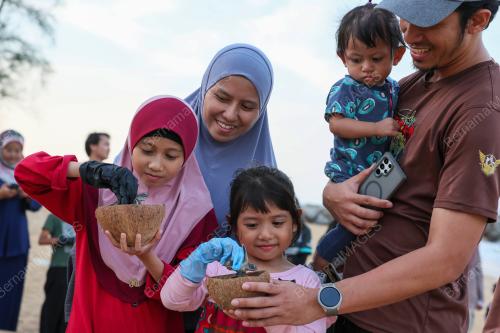 PELEPASAN ANAK PENYU
