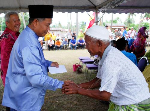 DATUK SERI AHMAD SAID
