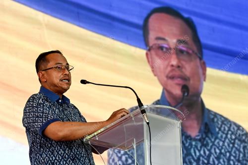 DATUK SERI DR AHMAD SAMSURI MOKHTAR