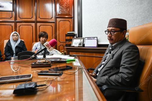 DR MUHAMMAD KHALIL ABDUL HADI