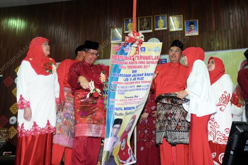 TR05_05082017_MB_UMNO