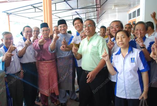 DATUK SERI HISHAMMUDDIN TUN HUSSEIN