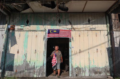 JALUR GEMILANG SEMARAKKAN SAMBUTAN BULAN KEMERDEKAAN