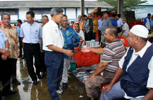 MUSTAPA MOHAMED