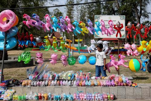 MEMANFAATKAN CUTI SEKOLAH