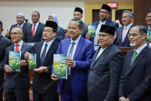 DATUK SERI DR AHMAD SAMSURI MOKHTAR