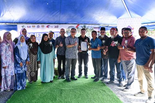 PROJEK RINTIS KOMUNITI TERTUMPU UMT