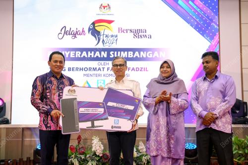 FAHMI FADZIL