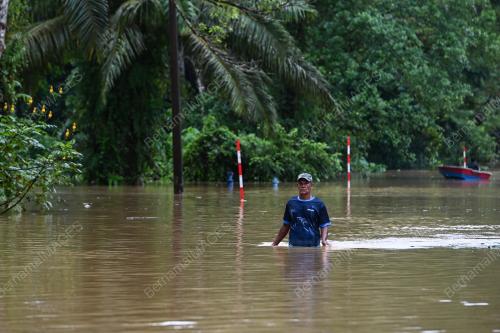 BANJIR KAMPUNG PENGKALAN AJAL