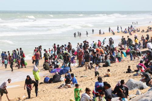 KERANG TERDAMPAR DI PANTAI