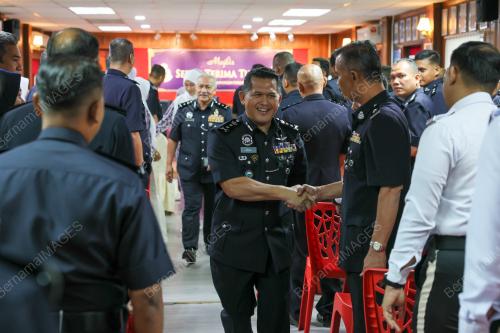 DATUK MAZLI MAZLAN