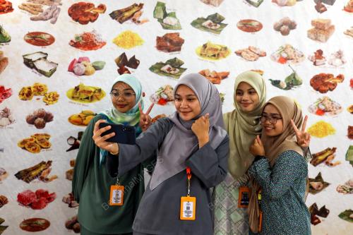 PAMERAN DAPO MOK KITE