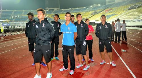 TR05_17052015_RUSUHAN_BOLA