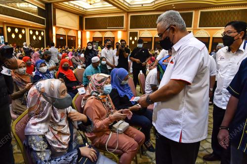 TAN SRI NOH OMAR