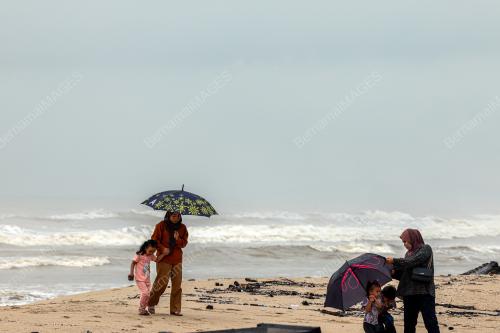 MONSUN TIMUR LAIT