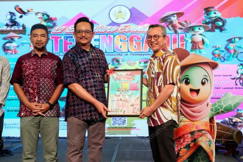 DATUK RAZALI IDRIS