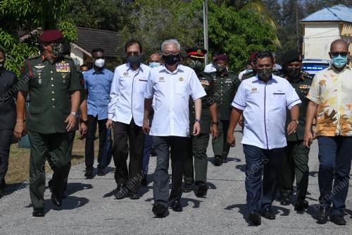 DATUK SERI ISMAIL SABRI YAAKOB