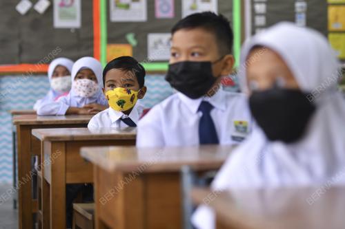 HARI PERTAMA SEKOLAH