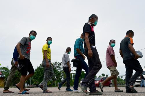 PELEPASAN BANDUAN SECARA LESEN