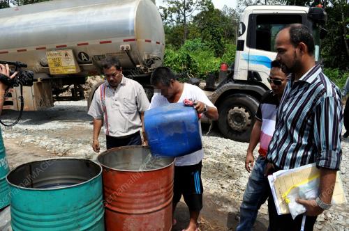 TR05_22082012_CURI_MINYAK