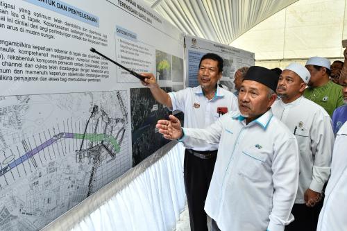 DATUK SERI TUAN IBRAHIM TUAN MAN