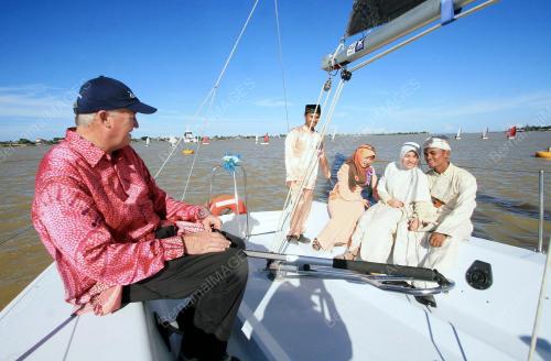 TR05_22112012_KAHWIN_LAYAR