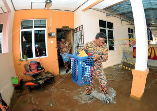 TR05_22112014_BANJIR
