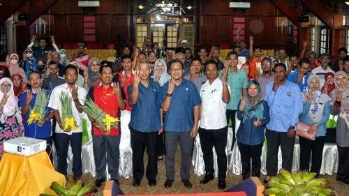 ONN ABDUL SHUKOR TAHARUDDIN