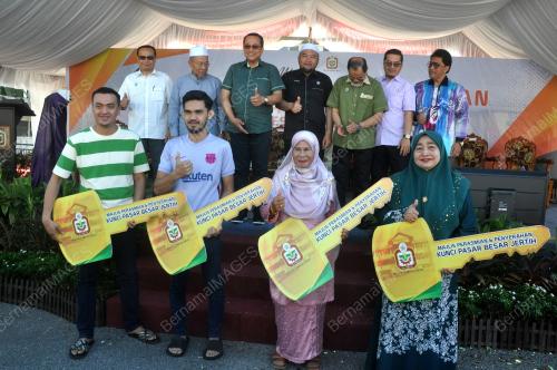 DATUK SERI AHMAD SAMSURI MOKTHAR