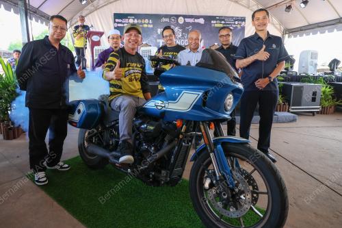 DATUK RAZALI IDRIS