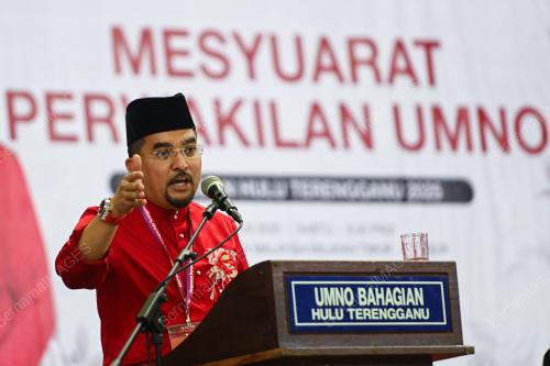 DATUK WIRA DR. ASYRAF WAJDI DUSUKI