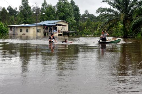 TR05_26122016_BANJIR