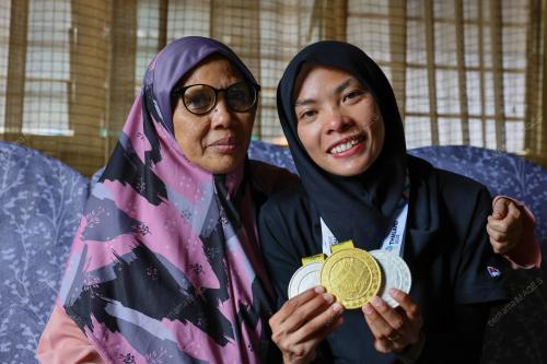 NUR AISYAH MOHAMAD ZUBIR