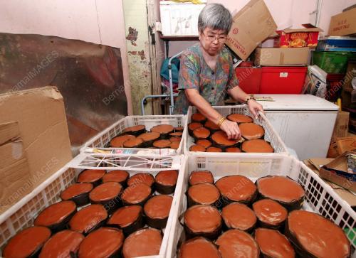 TR05_27012011_KUIH_BAKUL