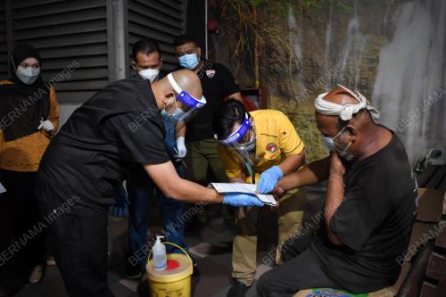 VAKSIN GELANDANGAN