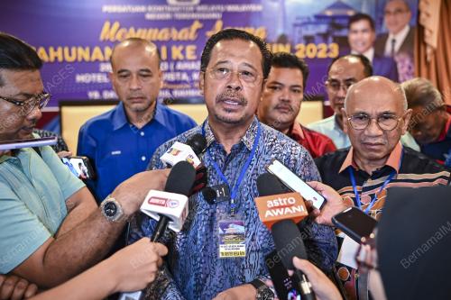 DATUK SERI ABDUL RAHMAN MOHAMAD