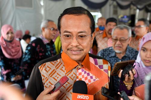 DATUK SERI DR AHMAD SAMSURI MOKHTAR