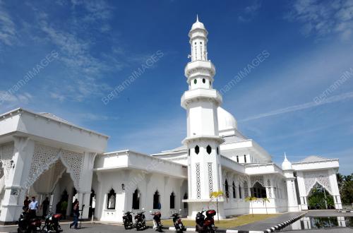 TR05_29092013_MASJID_RUNTUH