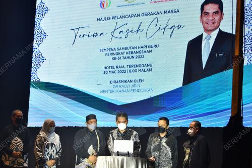 DATUK DR RADZI JIDIN