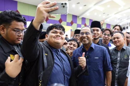 DATUK SERI DR ZAMBRY ABDUL KADIR
